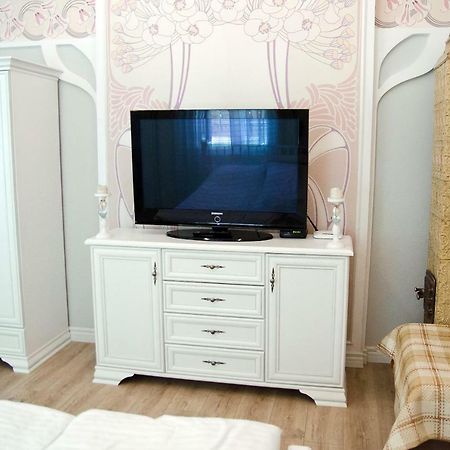 Deluxe Appartment In The City Center Lviv Exteriör bild