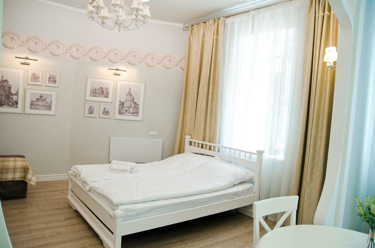 Deluxe Appartment In The City Center Lviv Exteriör bild